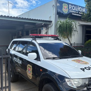 Polícia Civil prende dois e procura o terceiro suspeito por homicídio